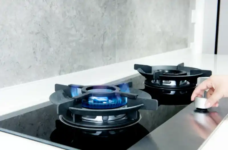 Hvordan tænder man et gaskomfur?