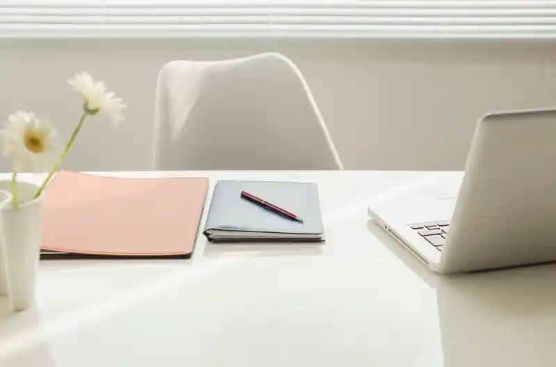 Sådan kan BEKANT skrivebordet monteres