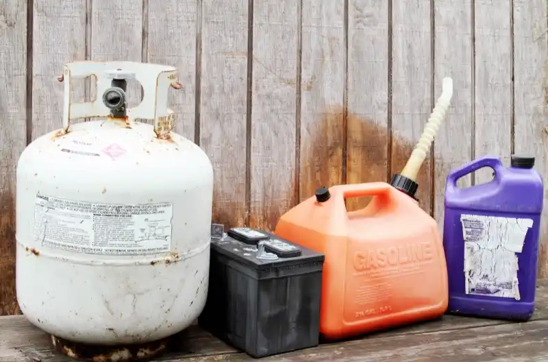 Sådan sorterer du farligt affald