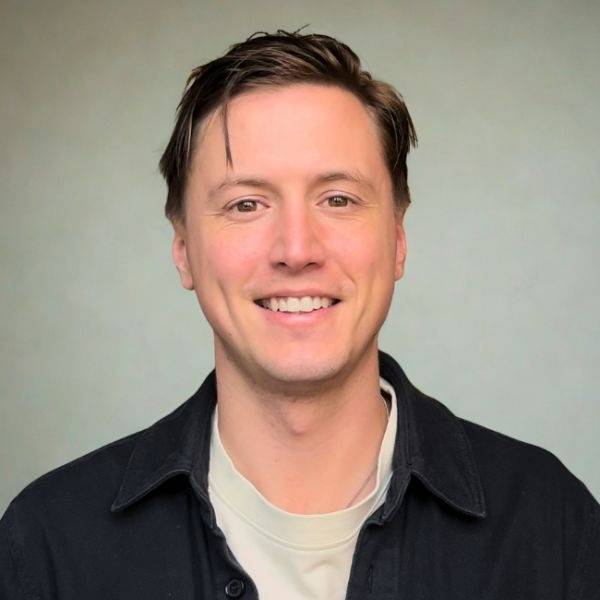 comment.user?.profileImg