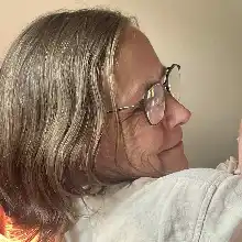 comment.user?.profileImg