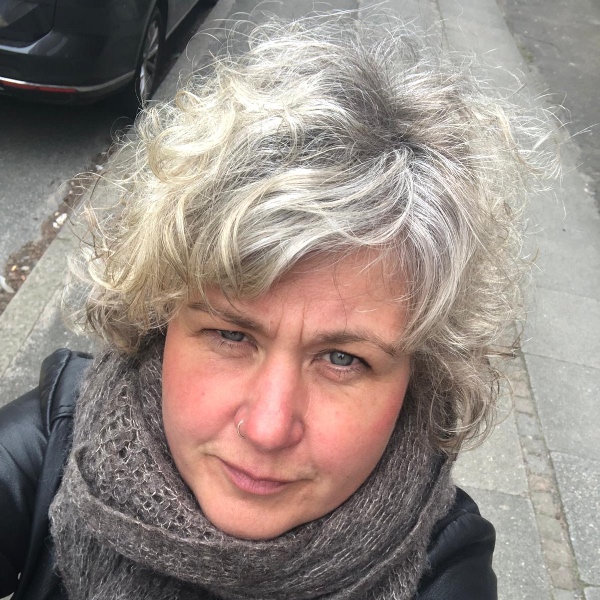 comment.user?.profileImg