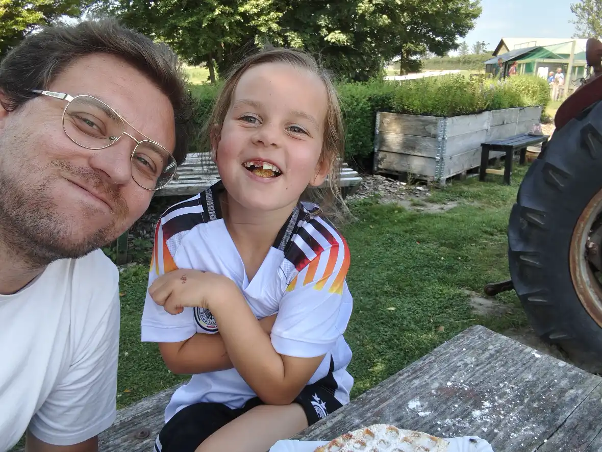 comment.user?.profileImg