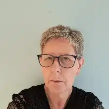 comment.user?.profileImg