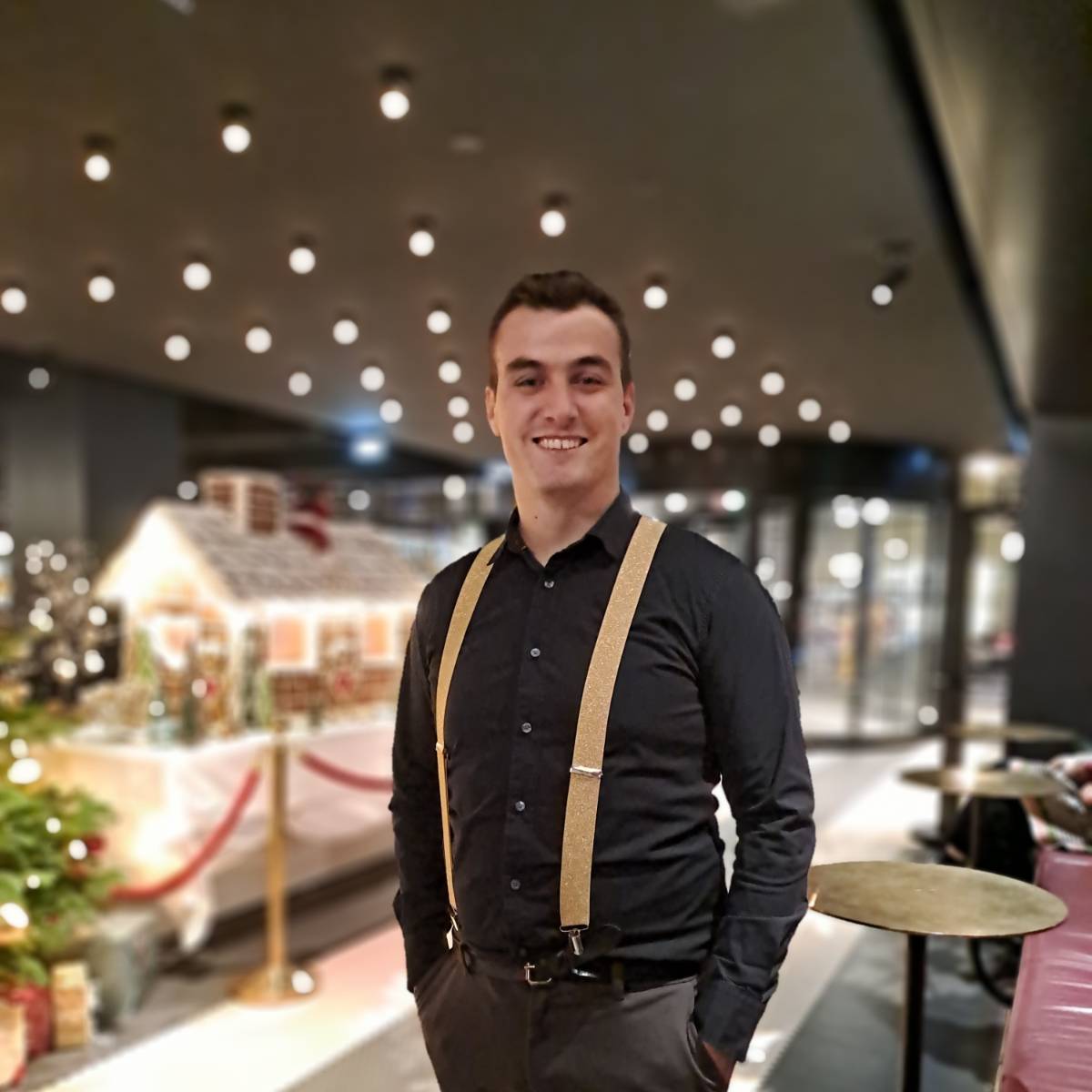 comment.user?.profileImg