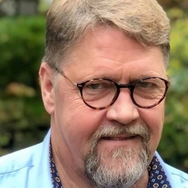 comment.user?.profileImg