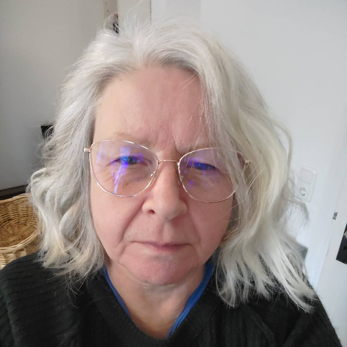 comment.user?.profileImg