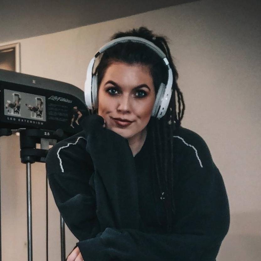 comment.user?.profileImg