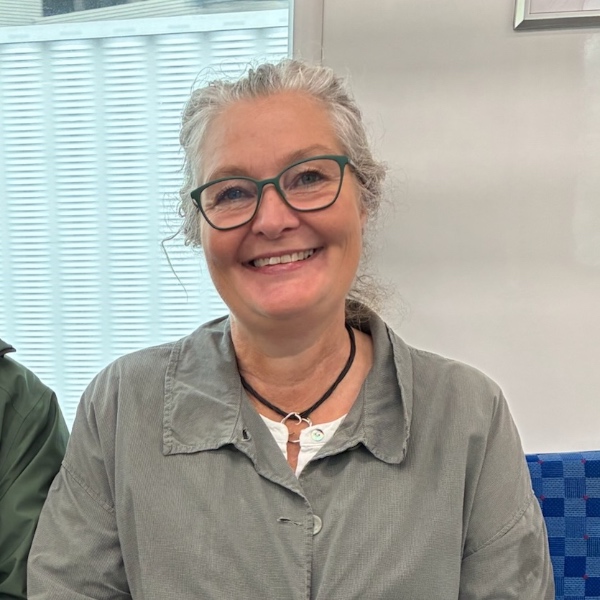 comment.user?.profileImg