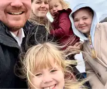 comment.user?.profileImg