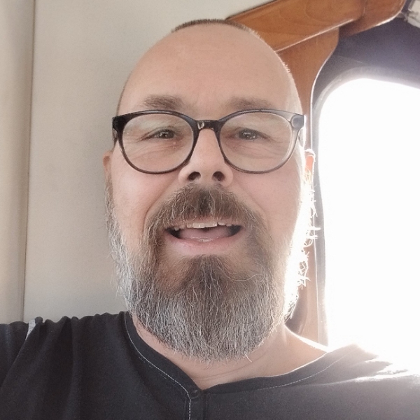 comment.user?.profileImg