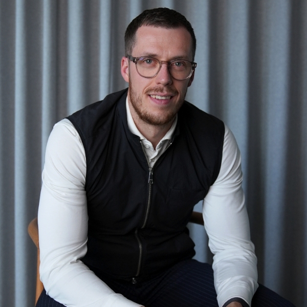 comment.user?.profileImg