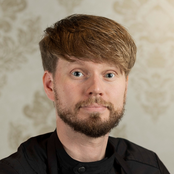 comment.user?.profileImg