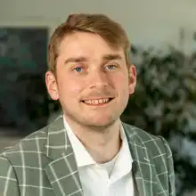 comment.user?.profileImg