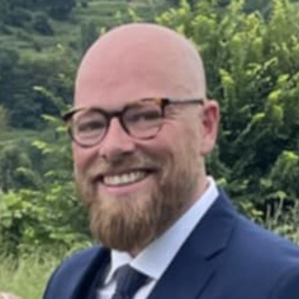 comment.user?.profileImg