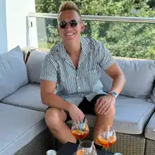 comment.user?.profileImg