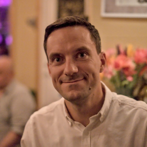 comment.user?.profileImg