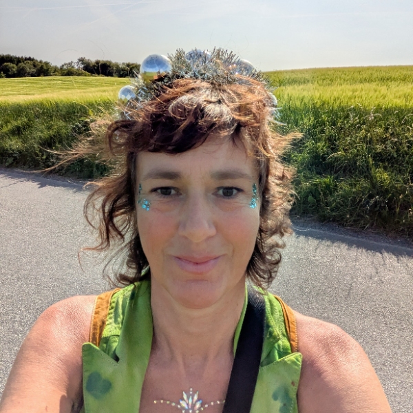 comment.user?.profileImg