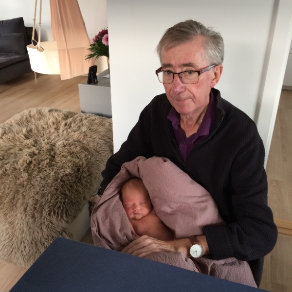 comment.user?.profileImg