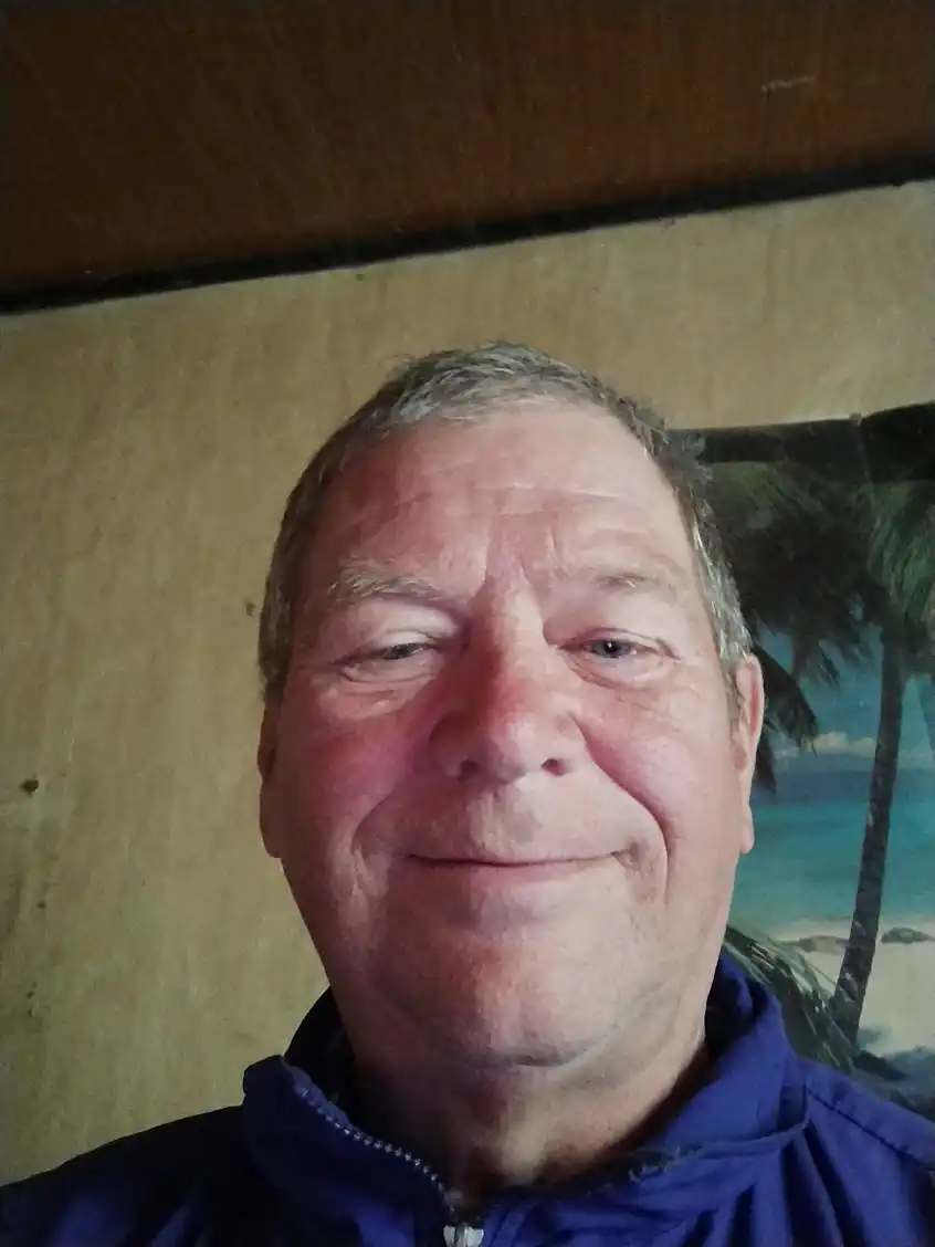 comment.user?.profileImg