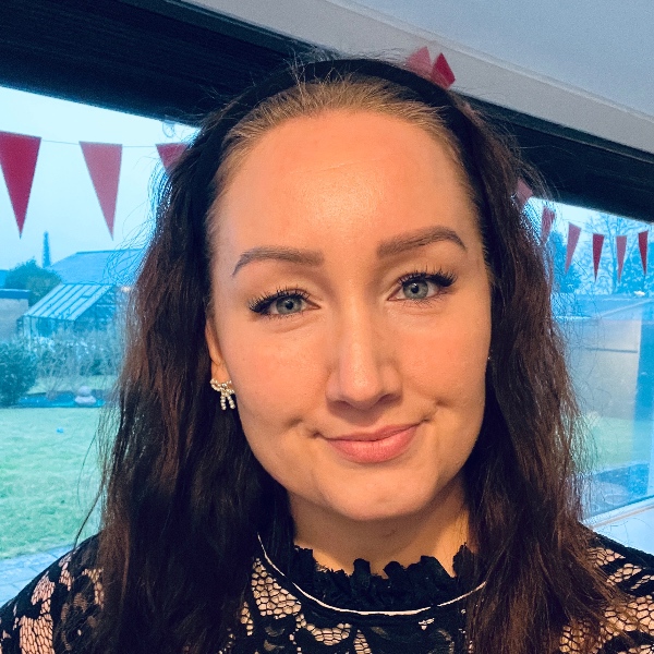 comment.user?.profileImg