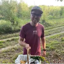 comment.user?.profileImg