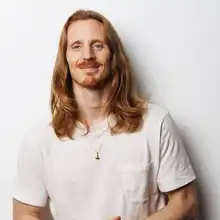 comment.user?.profileImg