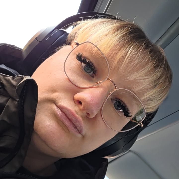 comment.user?.profileImg