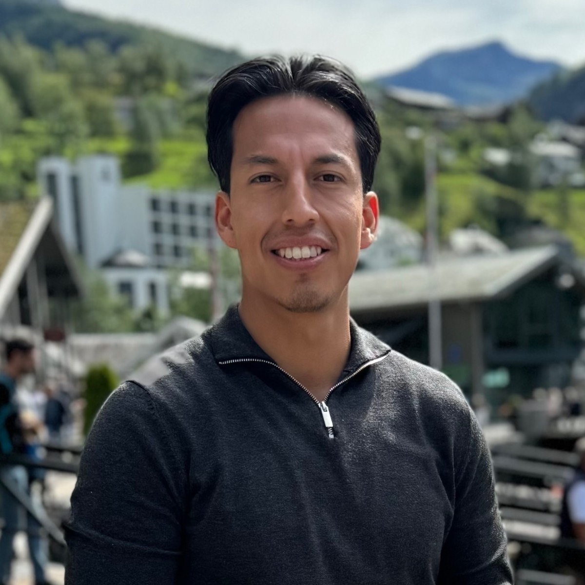 comment.user?.profileImg