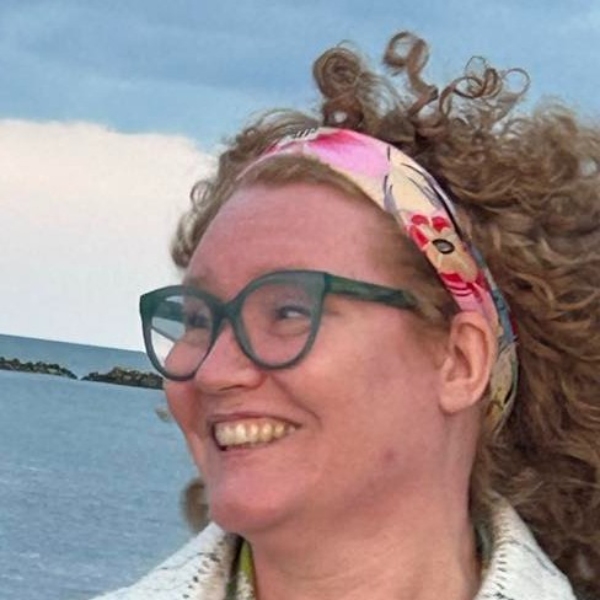 comment.user?.profileImg