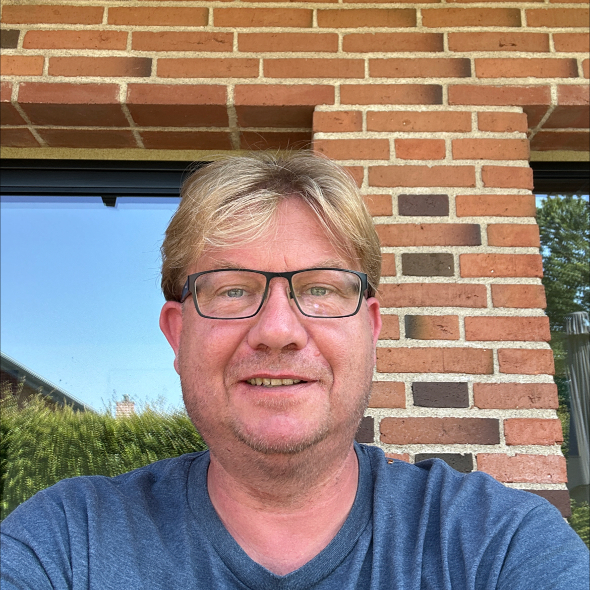 comment.user?.profileImg