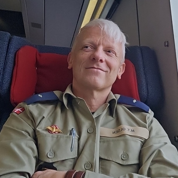 comment.user?.profileImg