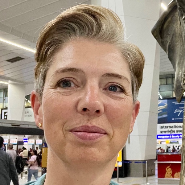 comment.user?.profileImg