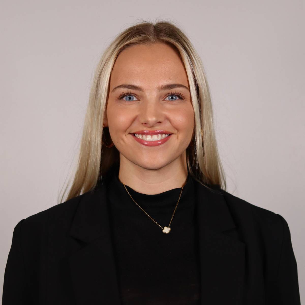 comment.user?.profileImg