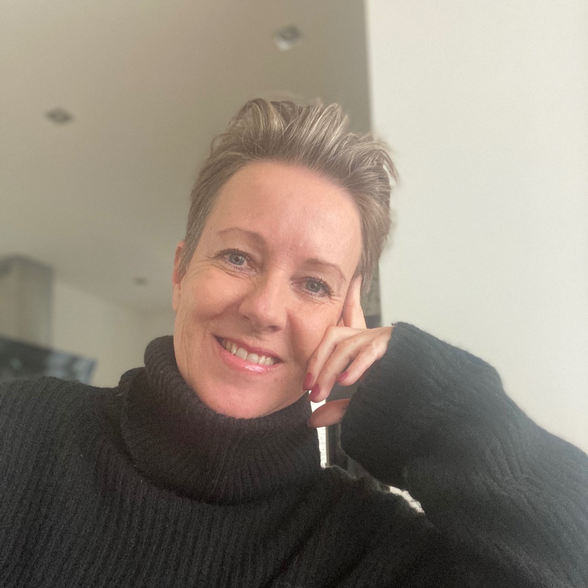 comment.user?.profileImg