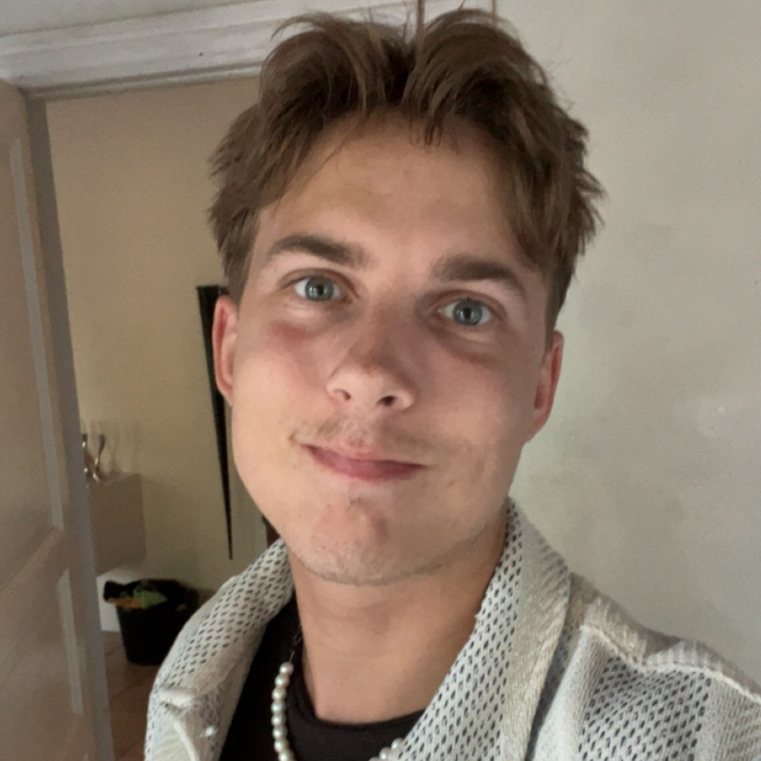 comment.user?.profileImg
