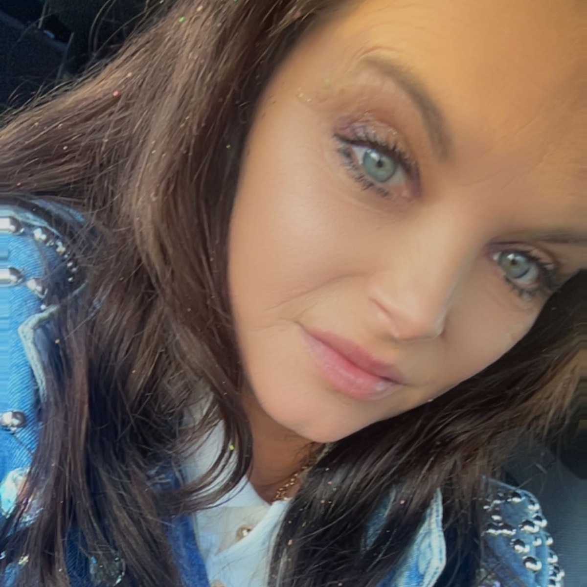 comment.user?.profileImg