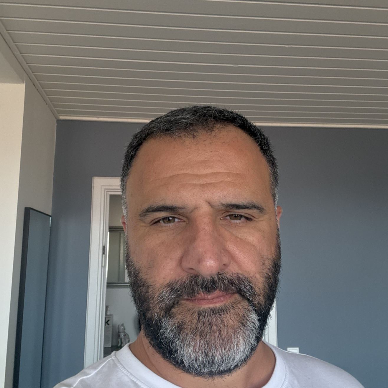 comment.user?.profileImg