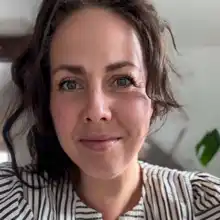 comment.user?.profileImg