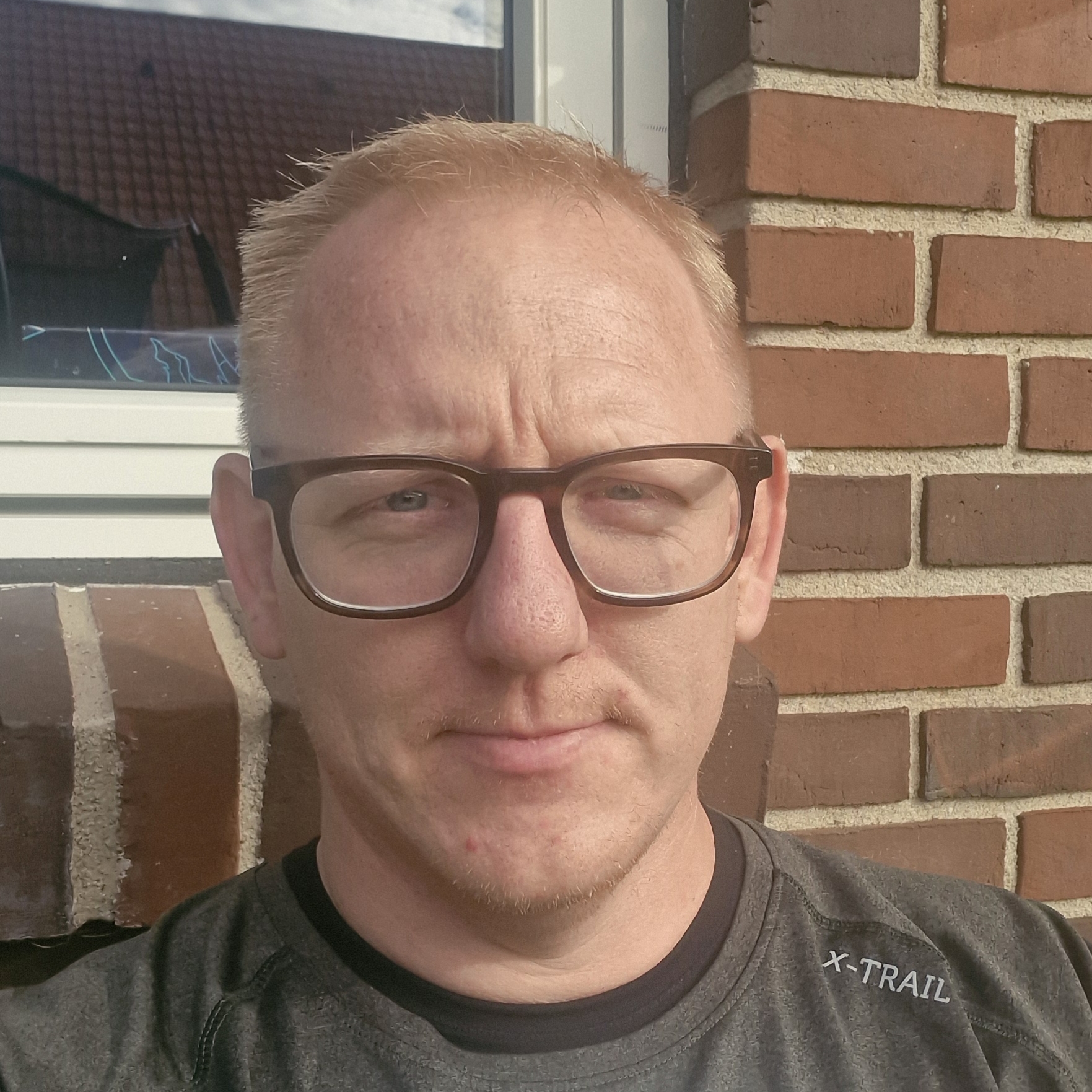 comment.user?.profileImg