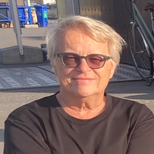 comment.user?.profileImg