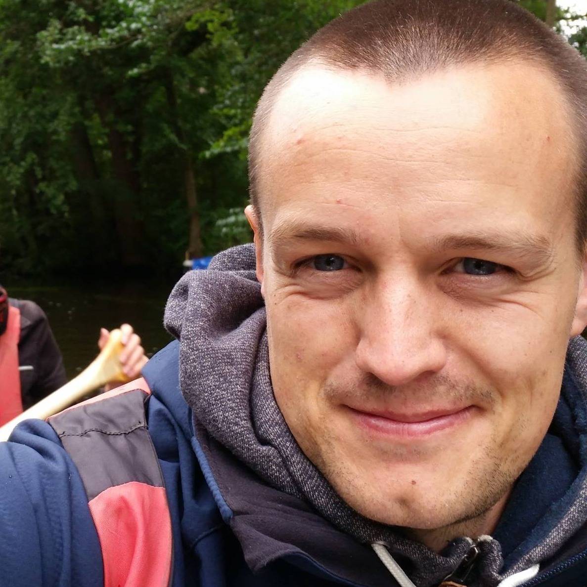 comment.user?.profileImg