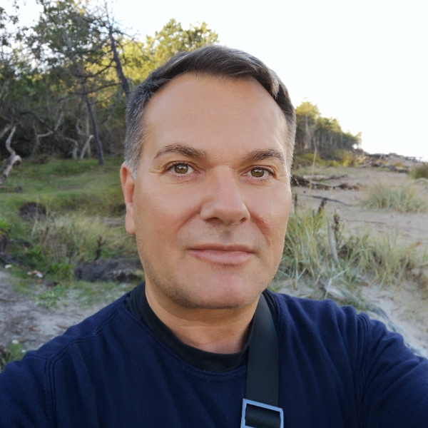 comment.user?.profileImg