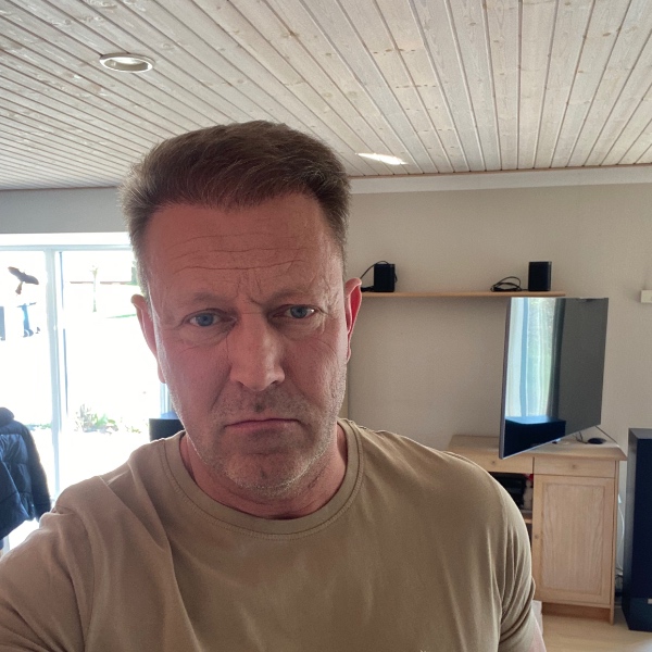 comment.user?.profileImg