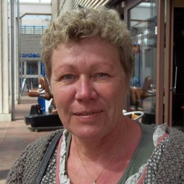 comment.user?.profileImg